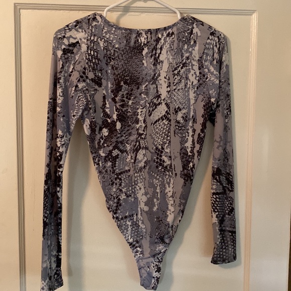 Fashion Nova snakeskin bodysuit - Picture 2 of 2